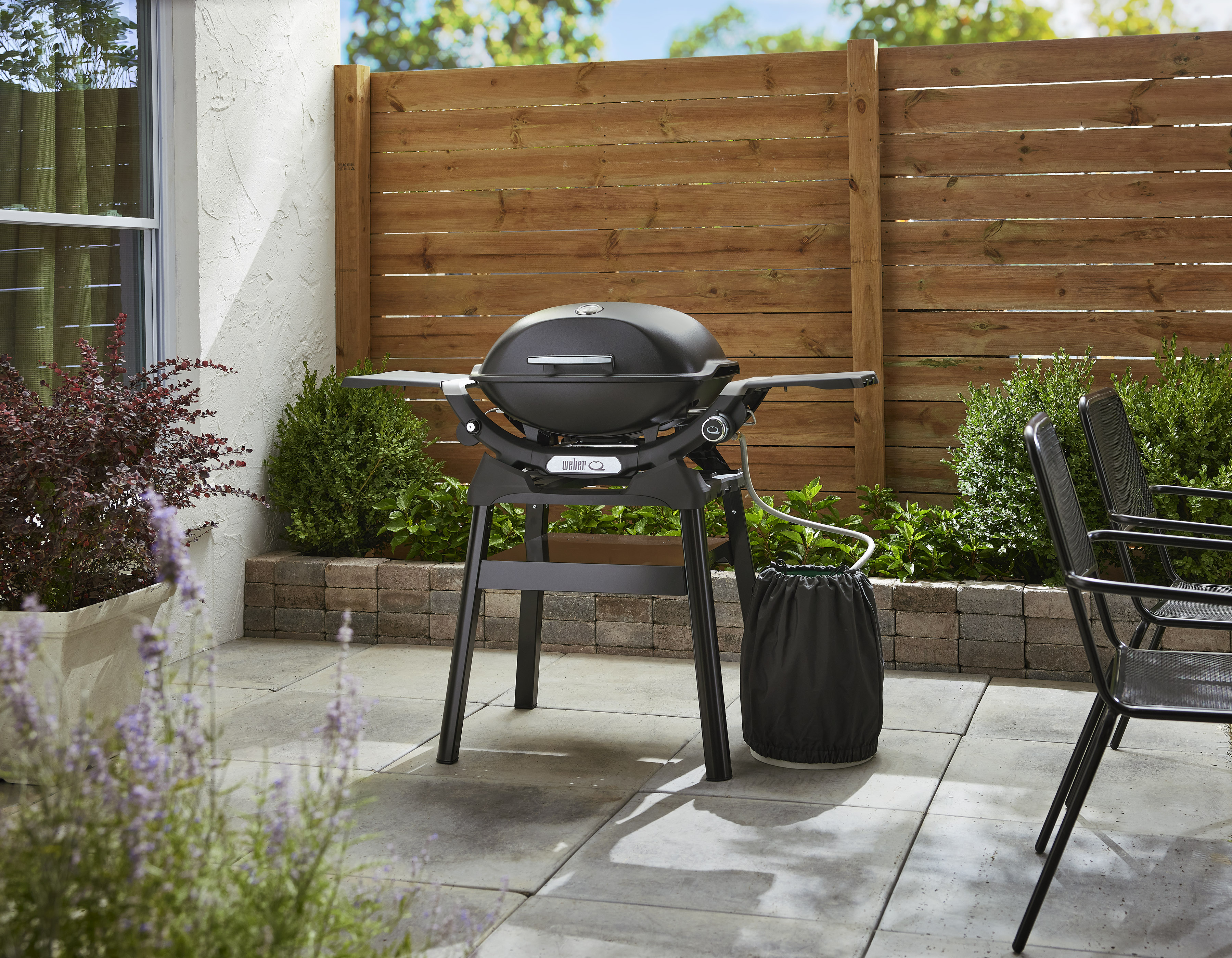 Weber BBQ Gás Q 2200N Preto C/ Suporte